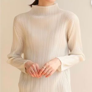 Plissé Pleated Top